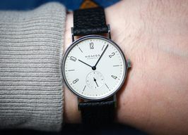 NOMOS Tangente - -