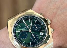 Vacheron Constantin Overseas 5520V/210R-B966 (2025) - Groen wijzerplaat 43mm Roségoud
