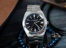 Vacheron Constantin Overseas 4500V/110A-B483 (2021) - Black dial 42 mm Steel case