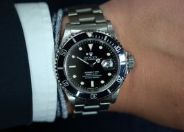 Rolex Submariner Date 16610 (1992) - Black dial 40 mm Steel case
