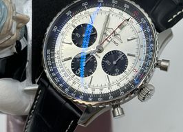 Breitling Navitimer 1 B01 Chronograph AB0138241G1P1 (2023) - Zilver wijzerplaat 43mm Staal