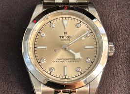 Tudor Black Bay 79600 (2025) - Champagne dial 31 mm Steel case