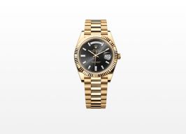 Rolex Day-Date 40 228238A (2023) - Black dial 40 mm Yellow Gold case