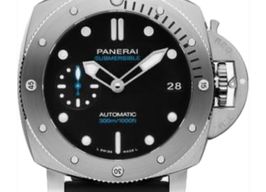 Panerai Luminor Submersible PAM02973 (2024) - Zwart wijzerplaat 42mm Staal