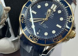 Omega Seamaster Diver 300 M 210.22.42.20.03.002 (2023) - Blauw wijzerplaat 42mm Goud/Staal