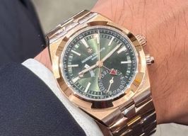 Vacheron Constantin Overseas 7920V/210R-B965 (2025) - Groen wijzerplaat 41mm Roségoud