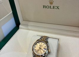 Rolex Lady-Datejust 279173G (2025) - Champagne dial 28 mm Gold/Steel case