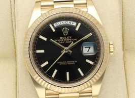 Rolex Day-Date 40 228238 (2024) - Black dial 40 mm Yellow Gold case