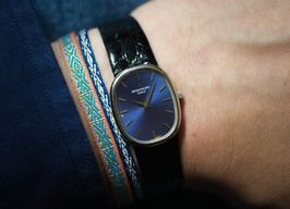 Patek Philippe Golden Ellipse 4226 (Onbekend (willekeurig serienummer)) - Blauw wijzerplaat 23mm Witgoud