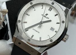 Hublot Classic Fusion 542.nx.2611.rx (2024) - Zilver wijzerplaat 42mm Titanium