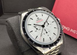 Omega Speedmaster Professional Moonwatch 310.30.42.50.04.001 (2024) - White dial 42 mm Steel case