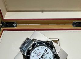 Omega Seamaster Diver 300 M 210.30.42.20.04.001 (2025) - White dial 42 mm Steel case