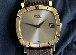 Piaget Vintage 13423 (1973) - Champagne dial 32 mm Yellow Gold case
