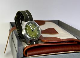 Oris Miles Tonneau 01 751 7761 4187-Set (2022) - Groen wijzerplaat 41mm Staal