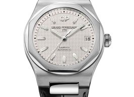 Girard-Perregaux Laureato 81010-11-131-BB6A (2022) - Zilver wijzerplaat 42mm Staal