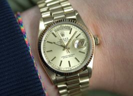 Rolex Day-Date 36 18038 (1982) - Champagne dial 36 mm Yellow Gold case