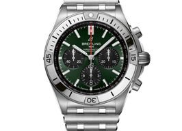 Breitling Chronomat 42 AB0134101L2A1 (2024) - Groen wijzerplaat Onbekend Staal