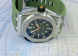 Audemars Piguet Royal Oak Offshore Diver 15720ST.OO.A052CA.01 (2022) - Green dial 42 mm Steel case