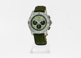 Breitling Avenger AB0147101L1X1 (2024) - Groen wijzerplaat 44mm Staal