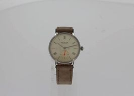 NOMOS Ludwig 33 247 (2024) - Champagne wijzerplaat 33mm Staal