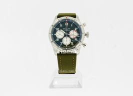 Breitling Aviator 8 AB01192A1L1X2 (2024) - Groen wijzerplaat 43mm Staal